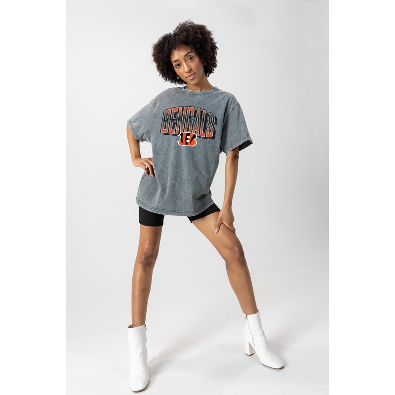 CINCINNATI BENGALS Peak Performance Oversized Crewneck Tee