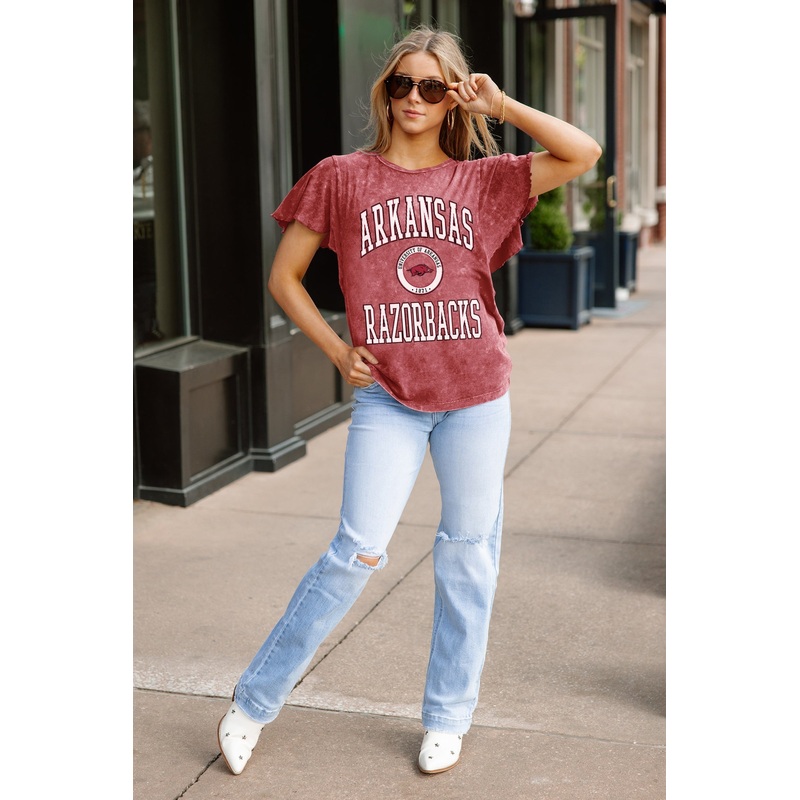 ARKANSAS RAZORBACKS VICTORY MODE FLUTTER SLEEVE TEE IN CRIMSON