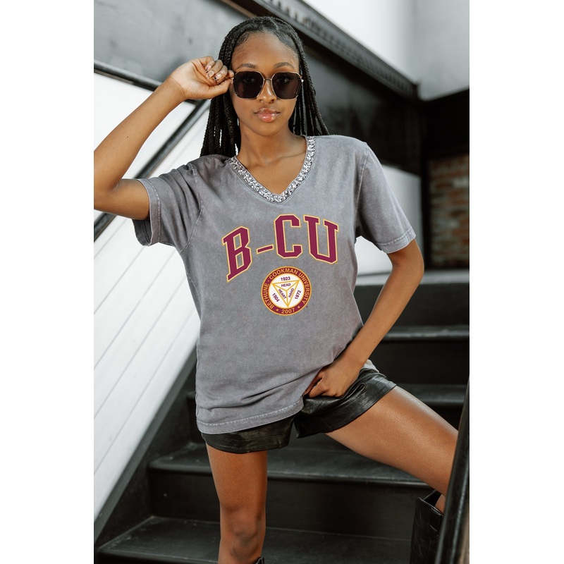 BETHUNE-COOKMAN WILDCATS ICONIC EDGE RHINESTONE TRIM V-NECK TEE
