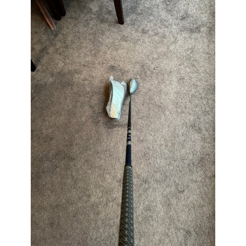 Men’s TaylorMade Qi35 Rescue Right Handed Hybrid Regular Flex 4H (New)