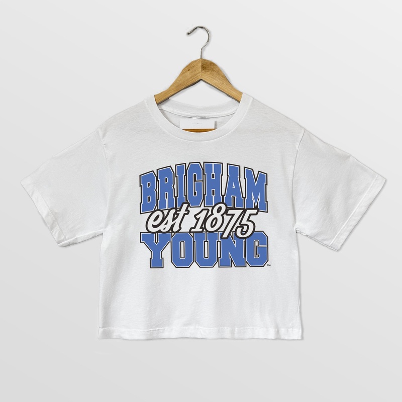 BYU COUGARS DEEP ROOTS BOXY FIT WOMEN’S CROPPED TEE