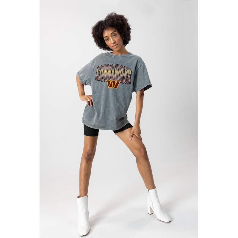 WASHINGTON COMMANDERS Peak Performance Oversized Crewneck Tee