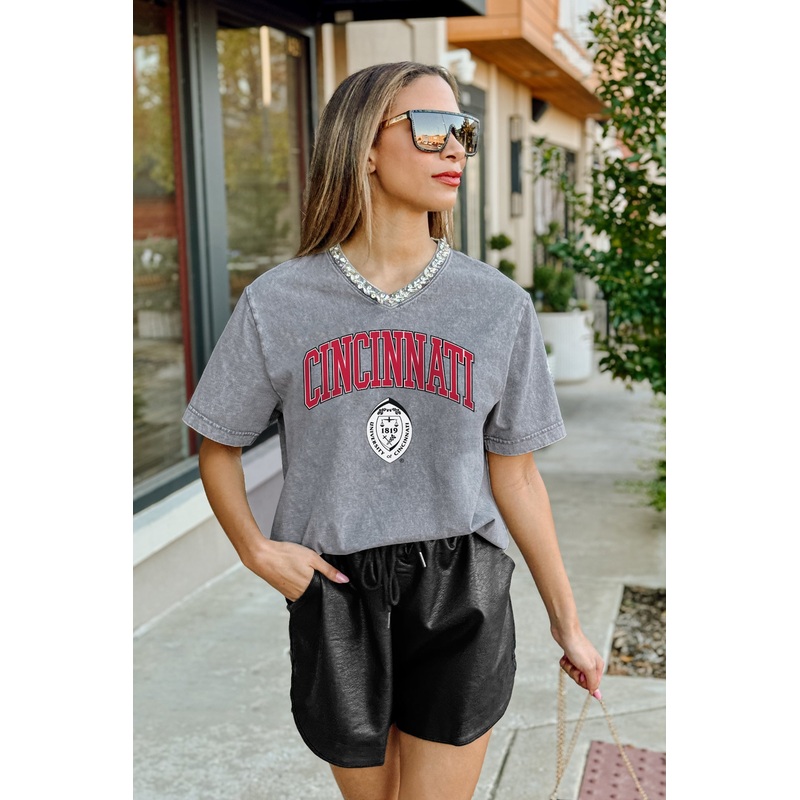 CINCINNATI BEARCATS ICONIC EDGE RHINESTONE TRIM V-NECK TEE