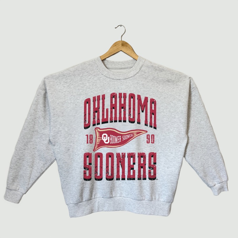 OKLAHOMA SOONERS PENNANT PRIDE PREMIUM FLEECE DROP SHOULDER CREWNECK PULLOVER