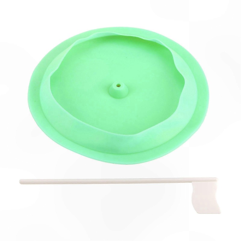 Silicone Golf Putting Cup with Flag for Indoor and Outdoor Training Use