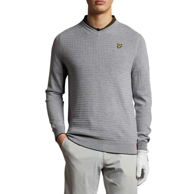 Lyle & Scott Merino Grid Texture V Neck Jumper – Pebble