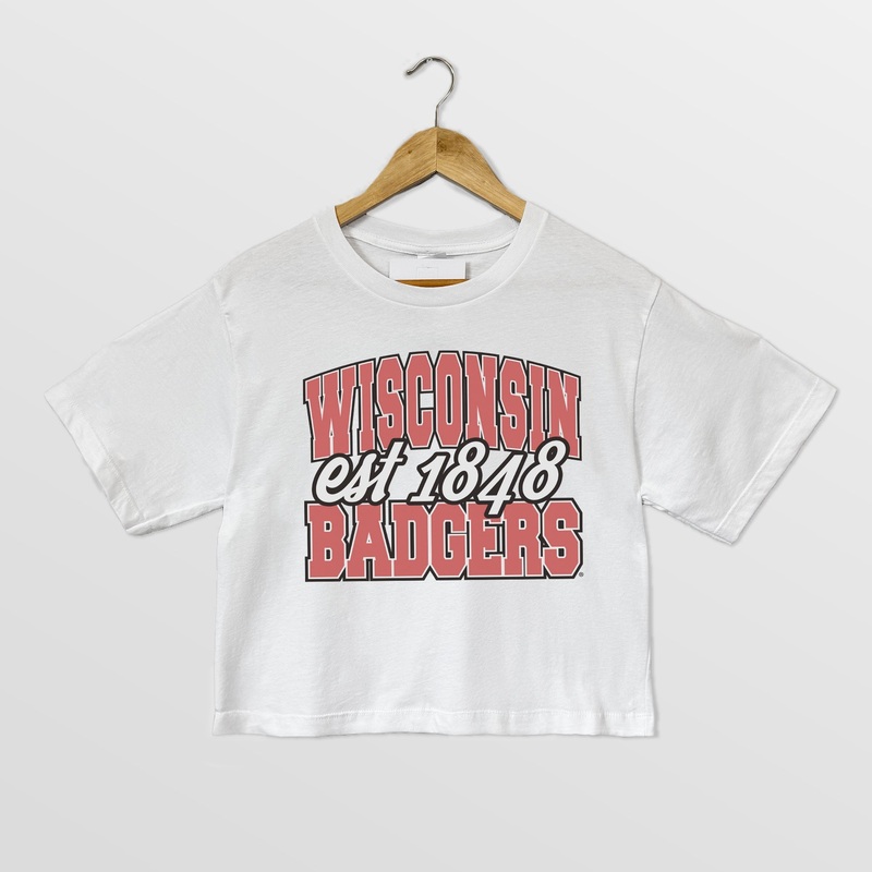 WISCONSIN BADGERS DEEP ROOTS BOXY FIT WOMEN’S CROPPED TEE